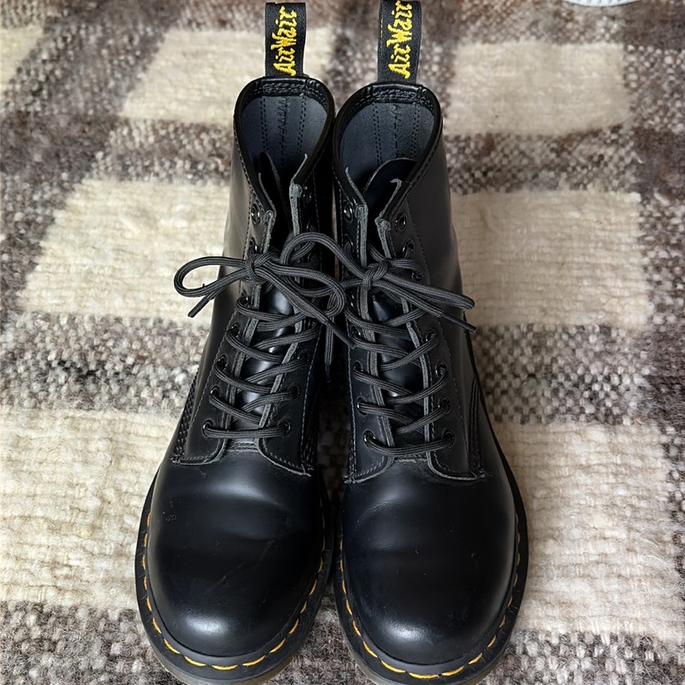 Dr. Martens Docs Doc Martens 1460W Black boots size 39 EU 8US worn once!